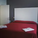 Piccola Firenze 호텔 *